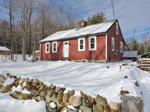 130 Flanders Memorial Rd, Weare, NH 03281-4916