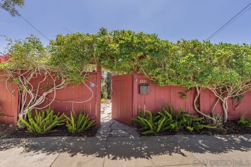 3381 Mtn Vw Dr, San Diego CA 92116-1950 exterior