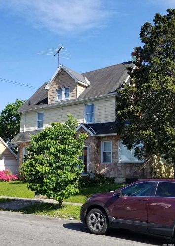 113-01 197th St, Jamaica, NY 11412-2115