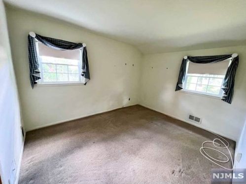 212 Atlantic St, Oradell NJ  07649-2402 exterior