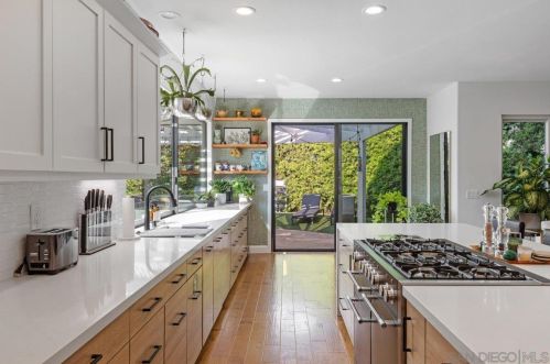 219 Jacob Ln, Encinitas CA  92024-2123 exterior