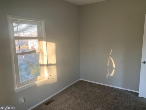 27 Wood St, West Deptford NJ  08066-1444 exterior