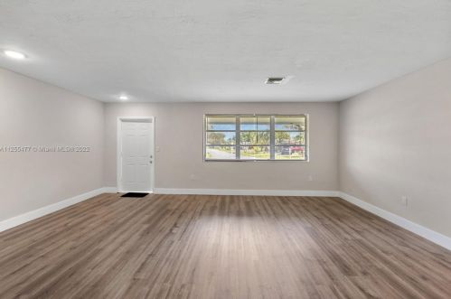 8410 11th St, Hollywood FL  33027-6193 exterior
