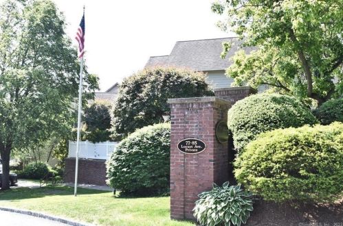77 Locust Ave, New Canaan CT  06840-4734 exterior