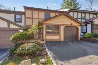 8 Sheffield Hl, Woodbury NY  11797-2420 exterior