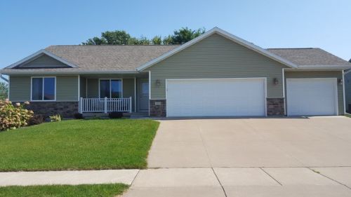 1909 Fauna St, Holmen, WI 54636-8624