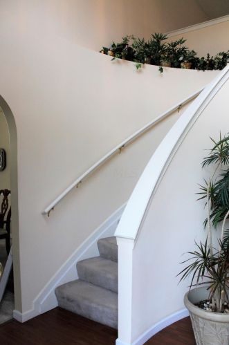 1052 Legacy Ln, Pataskala OH  43062-8078 exterior