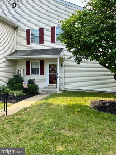 29 Belmont Sta, Southampton, PA 18966-3768