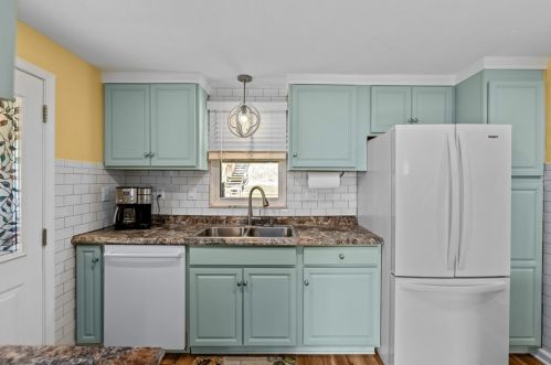 2813 Hamilton Ave, Glenshaw, PA 15116-1546