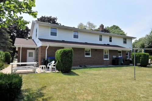 5650 Root River Dr, Greendale WI  53129-2834 exterior