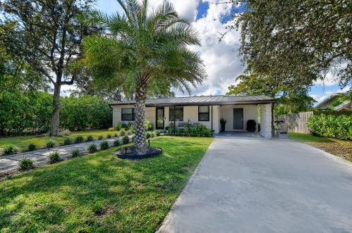 1646 3rd Ave, Delray Beach FL  33444-4117 exterior