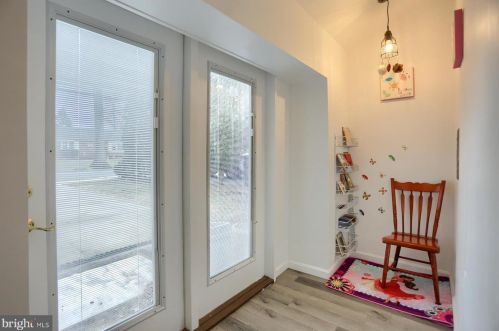 40 Center Dr, Camp Hill PA  17011-7608 exterior