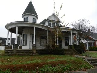 303 Washington Ave, Brownsville, TN 38012-3339