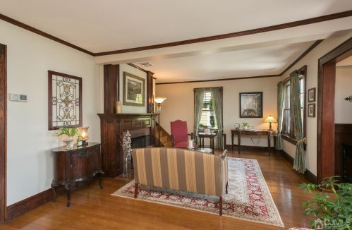 23 Bounty St, Metuchen NJ  08840-2501 exterior