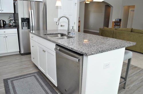 1702 Keela Dr, Pataskala OH  43062-7121 exterior