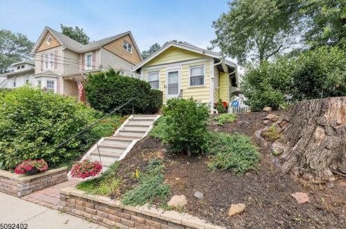 127 Lincoln Ave, Roselle Park NJ  07204-1705 exterior