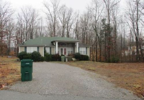 340 Station Dr, Waverly, TN 37185-1897
