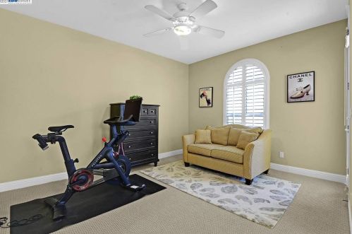 10890 Inspiration Cir, Pleasanton CA 94568-5560 exterior