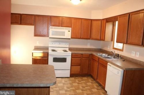 46 Cannon Ln, Gettysburg, PA 17325-7960