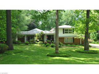 397 Nob Hill Dr, Akron, OH 44303-1620