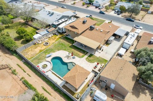 5752 Monte Cristo Ave, Glendale AZ 85306-2230 exterior