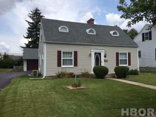 212 Stadium Dr, Findlay, OH 45840-2246