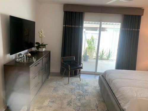 74 Calle Abajo, Palm Springs CA  92264-6331 exterior