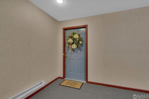 1305 Stoneridge Cir, Helmetta NJ 08828-1139 exterior