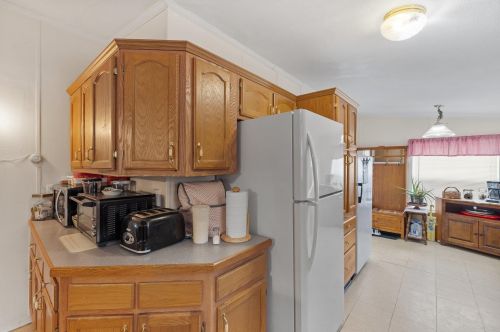 251 Fire Pond Rd, Hopkinton NH  03229-2923 exterior