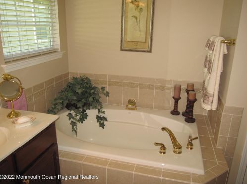 20 Plymouth Ct, Jackson Twp NJ  08527-6415 exterior