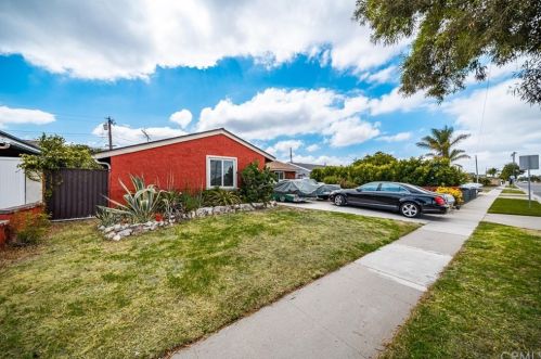10130 Holder St, Buena Park, CA 90620-4519