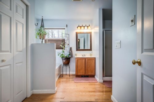 68 Long Pond Rd, Danville NH  03819-3126 exterior