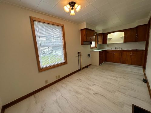 218 High St, New Lexington OH  43764-1250 exterior