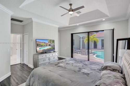 3821 185th Ave, Hollywood FL  33029-2712 exterior