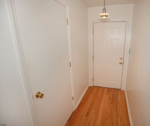 82 Maple Ln, Mount Arlington, NJ 07856-1372