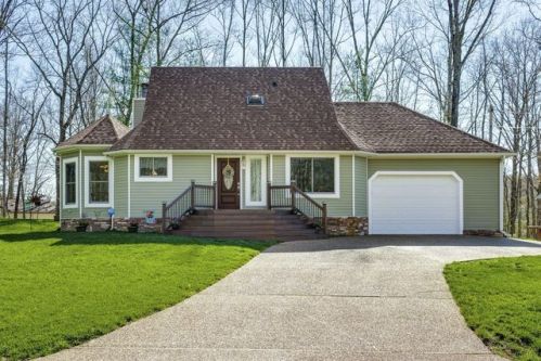 159 Glenwood Dr, Crossville, TN 38558-8551