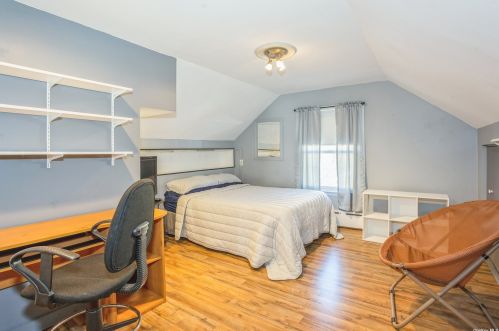 33 Lillian Pl, Canaan Lake NY  11772-2955 exterior