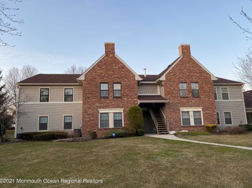 184 Wycoff Way, East Brunswick NJ  08816-5642 exterior