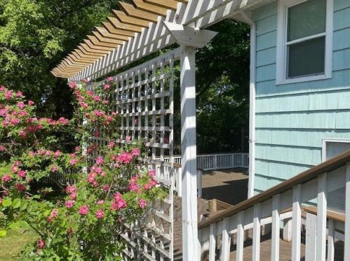 229 Adams St, Saint Croix Falls, WI 54024-9184