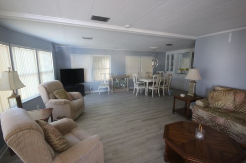 10 Aquamarine Ave, Naples, FL 34114-8256