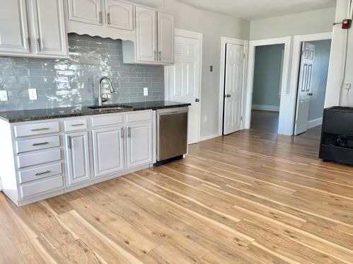 736 Social St, Woonsocket, RI 02895-2109
