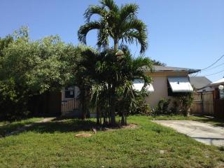 2237 Johnson St, Hollywood, FL 33020-3912