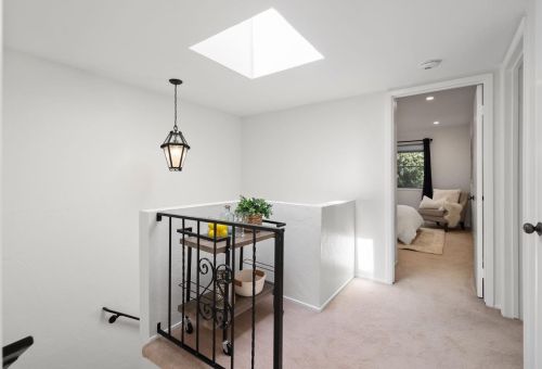 293 Bryant St, Palo Alto CA  94301-1406 exterior