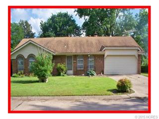 3717 Dana Dr, Bartlesville, OK 74006-6604
