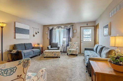 1911 Francis St, Waukesha, WI 53188-2819