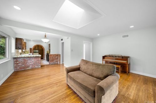 2114 Caddington Dr, Palos Verdes Estates CA  90275-2015 exterior