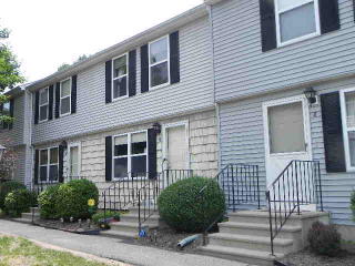 10 Mulberry Ln, Glastonbury CT  06033-5201 exterior