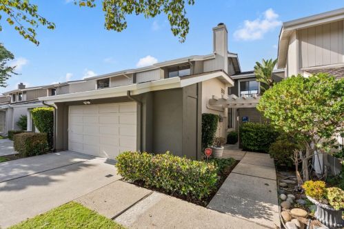 27 Spinnaker Pl, Redwood City, CA 94065-1270