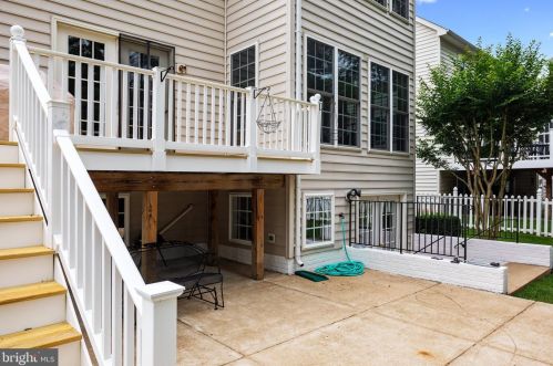 6465 Ashby Grove Loop, Haymarket VA  20169-3211 exterior