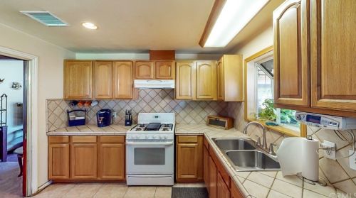 9233 Myron St, Pico Rivera CA  90660-5246 exterior